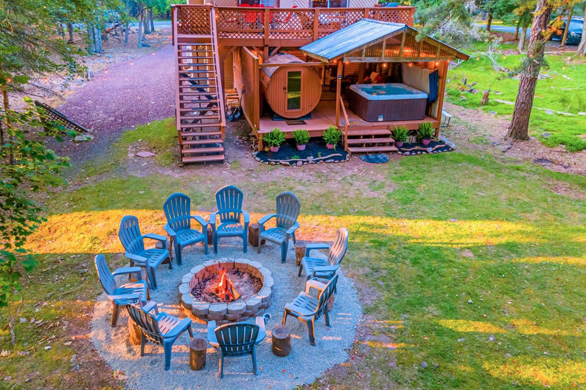 Poconos Ski Retreat With Sauna, Hot Tub, And Game Room Lake Harmony Eksteriør bilde