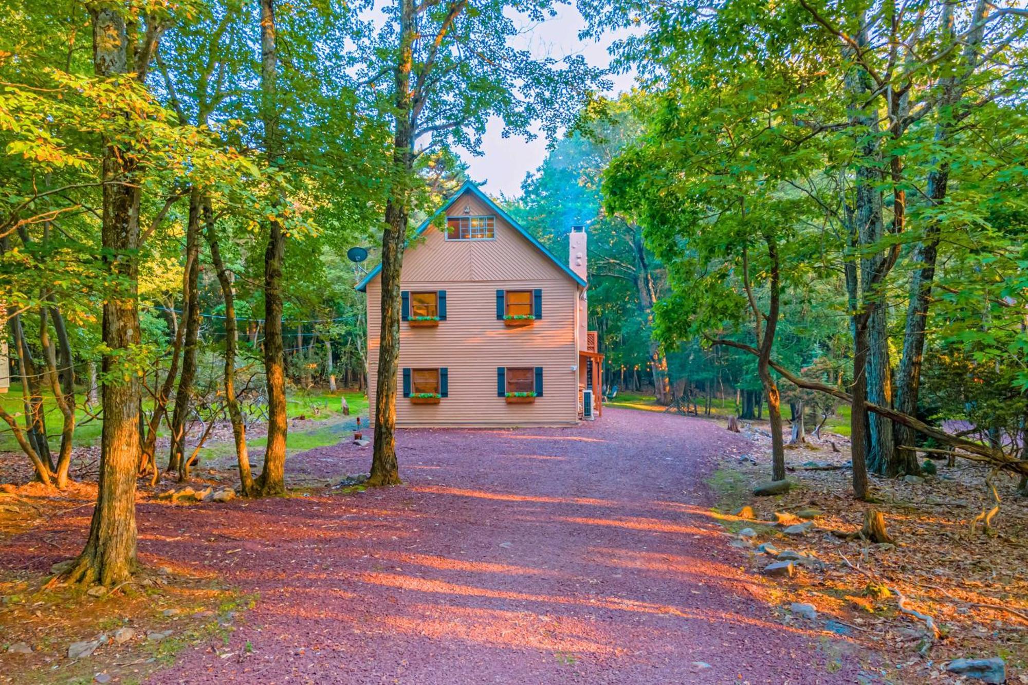 Poconos Ski Retreat With Sauna, Hot Tub, And Game Room Lake Harmony Eksteriør bilde