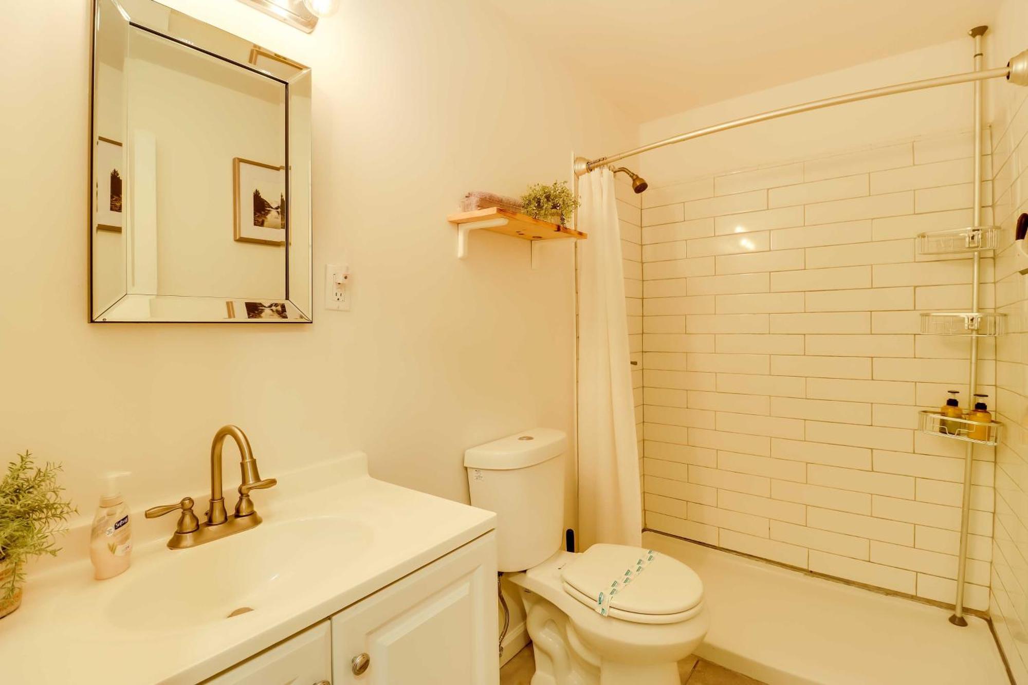 Poconos Ski Retreat With Sauna, Hot Tub, And Game Room Lake Harmony Eksteriør bilde