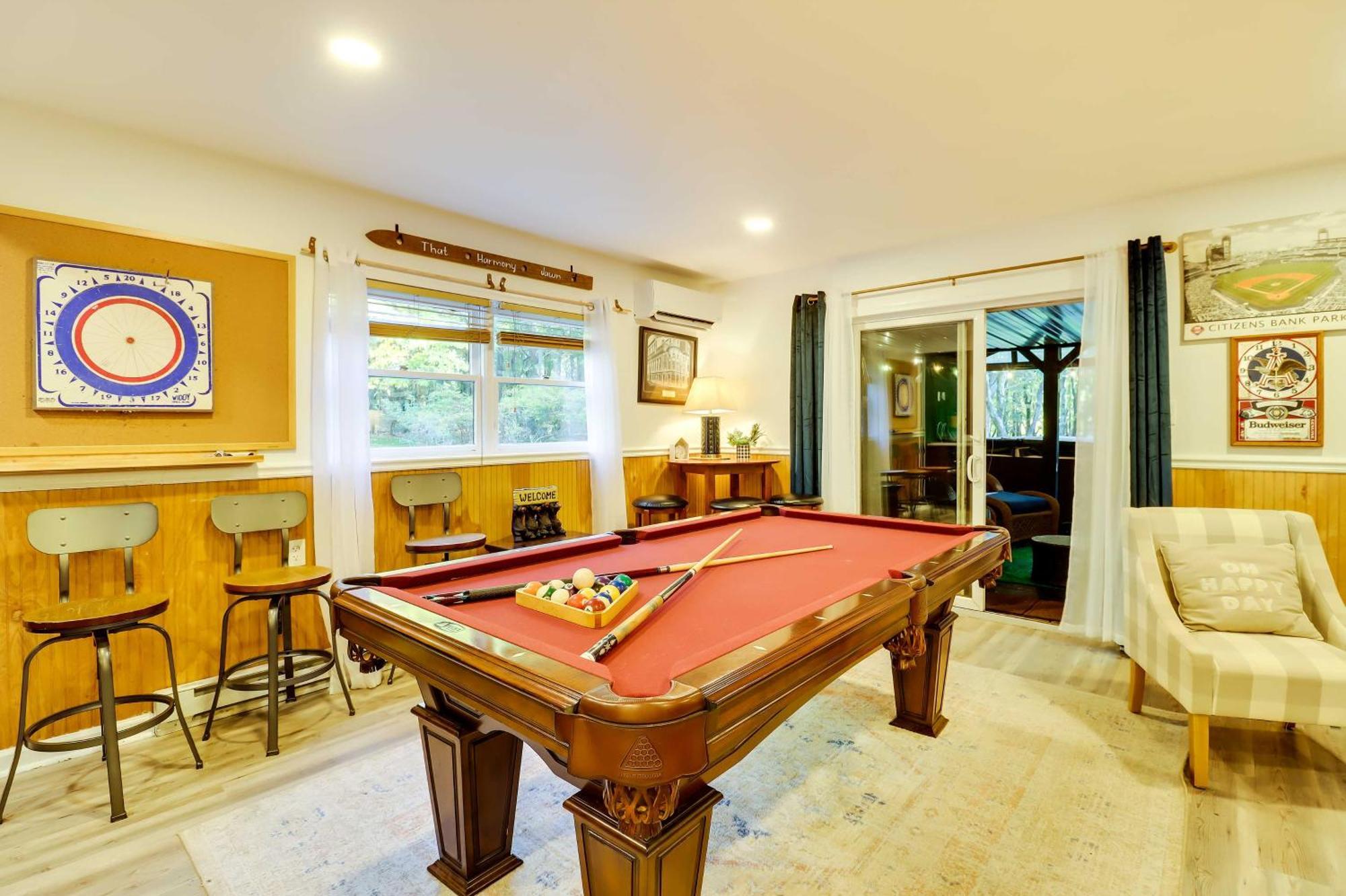 Poconos Ski Retreat With Sauna, Hot Tub, And Game Room Lake Harmony Eksteriør bilde