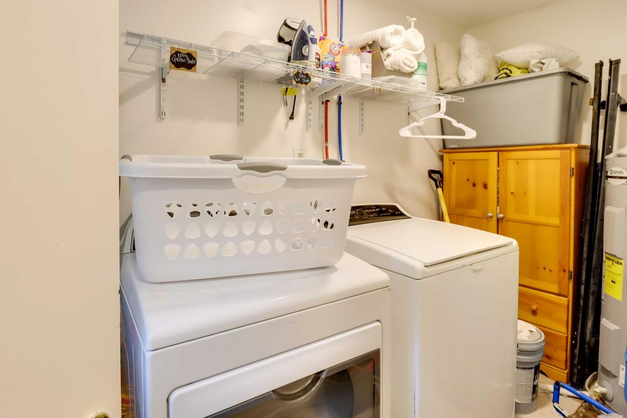 Poconos Ski Retreat With Sauna, Hot Tub, And Game Room Lake Harmony Eksteriør bilde