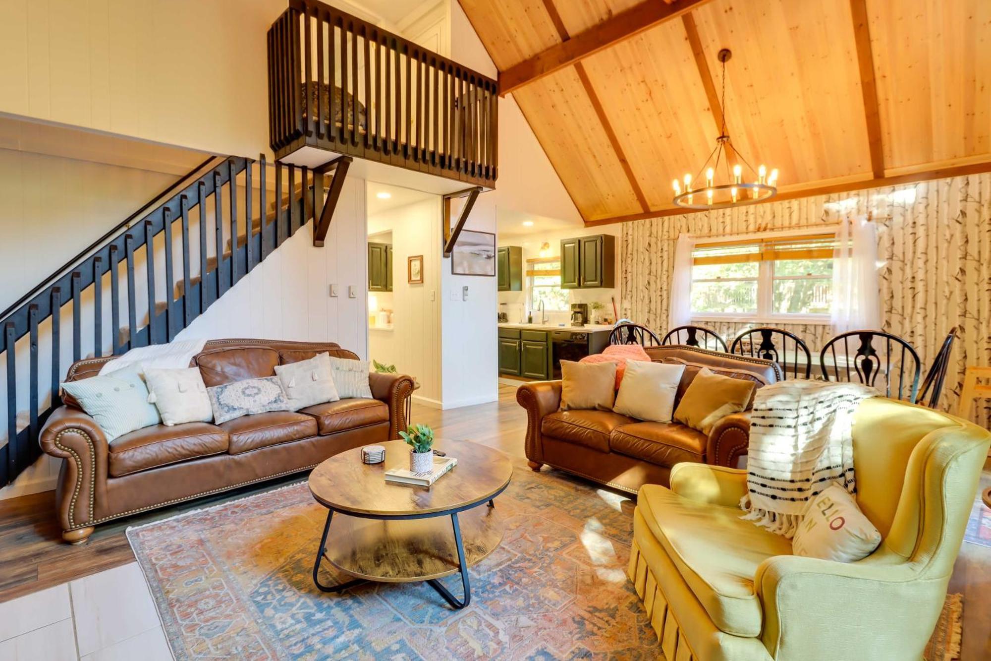 Poconos Ski Retreat With Sauna, Hot Tub, And Game Room Lake Harmony Eksteriør bilde