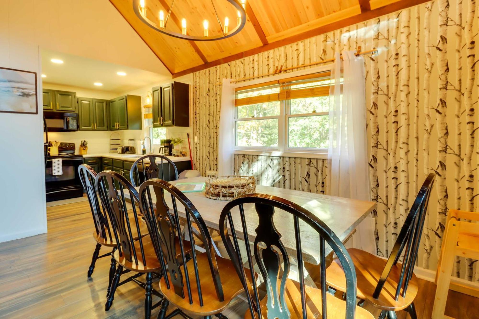 Poconos Ski Retreat With Sauna, Hot Tub, And Game Room Lake Harmony Eksteriør bilde